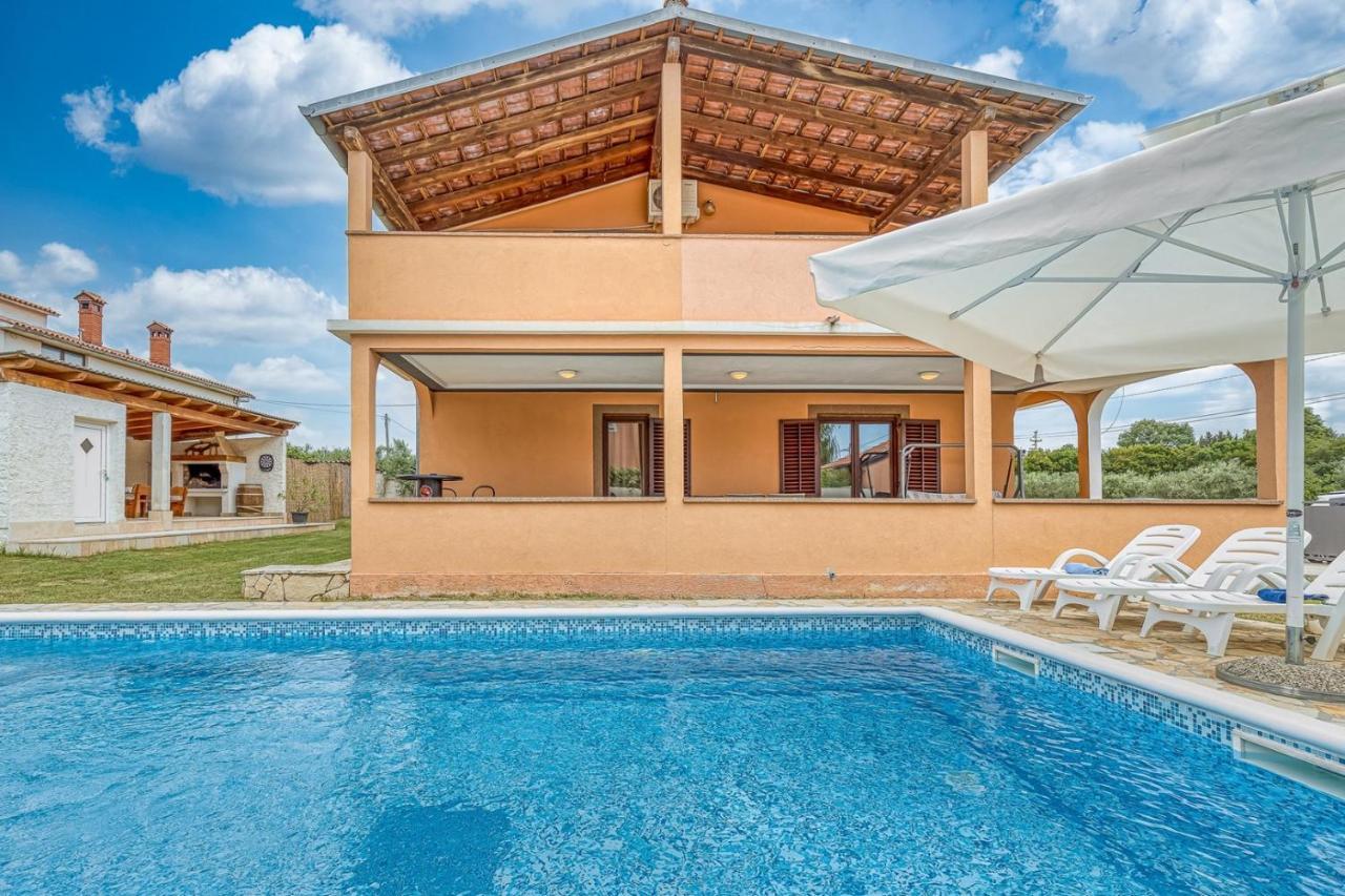 Emanuela With Private Pool Apartment Loborika Exterior foto