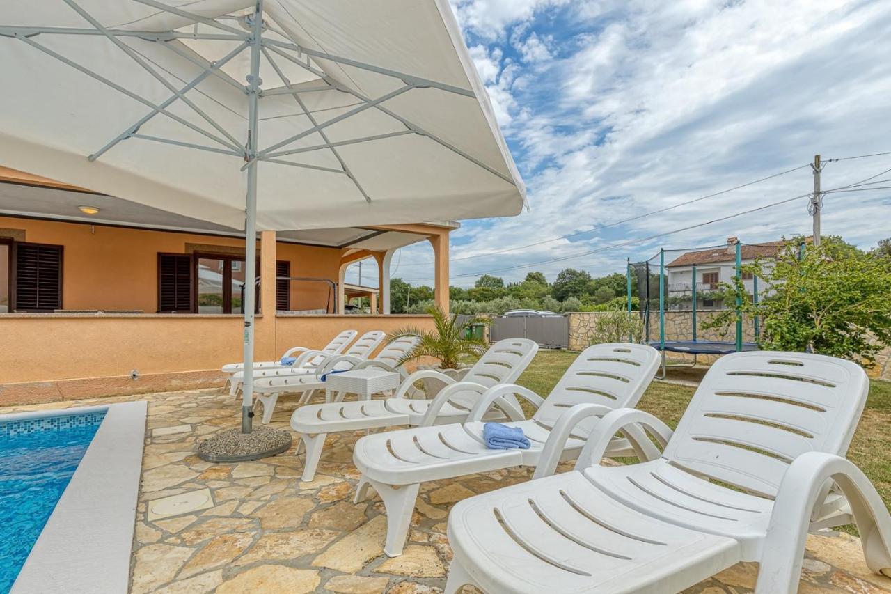 Emanuela With Private Pool Apartment Loborika Exterior foto