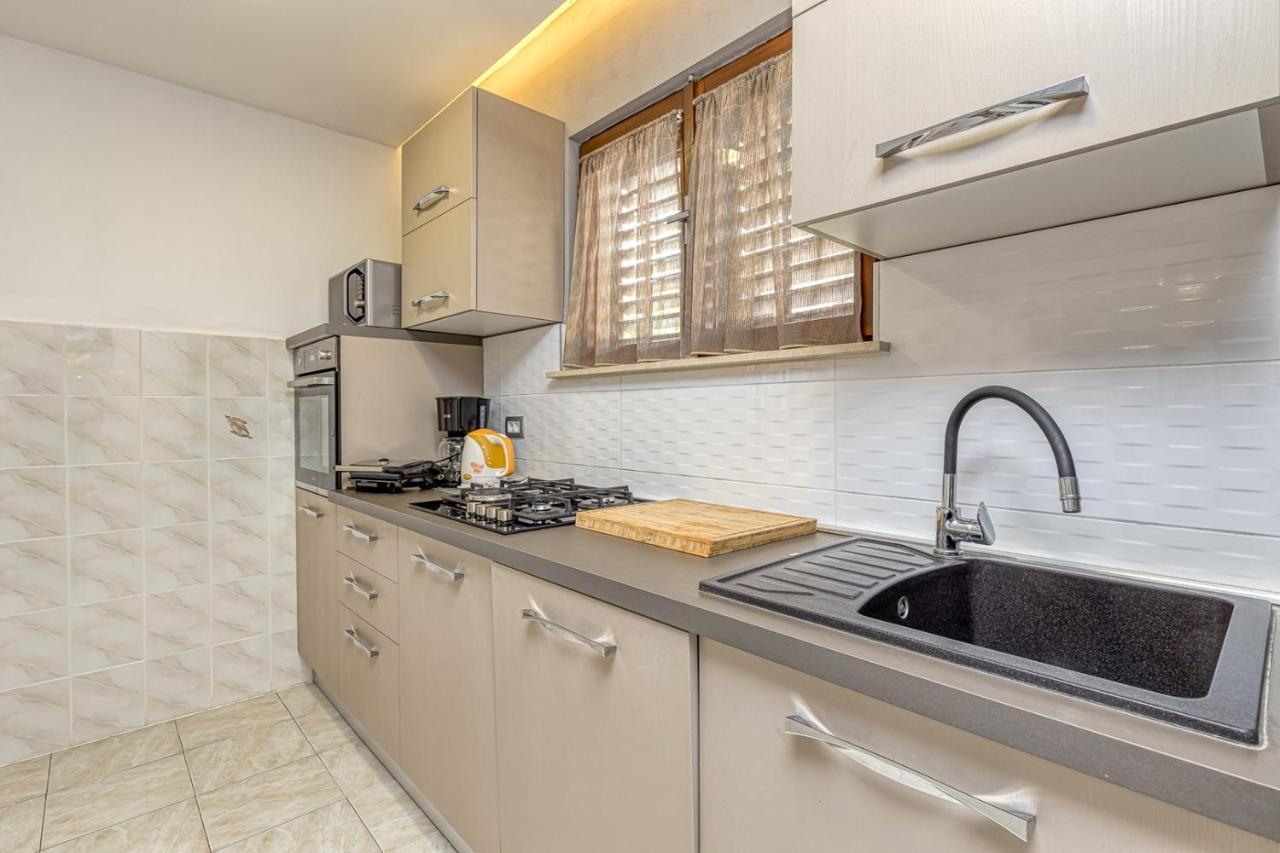 Emanuela With Private Pool Apartment Loborika Exterior foto