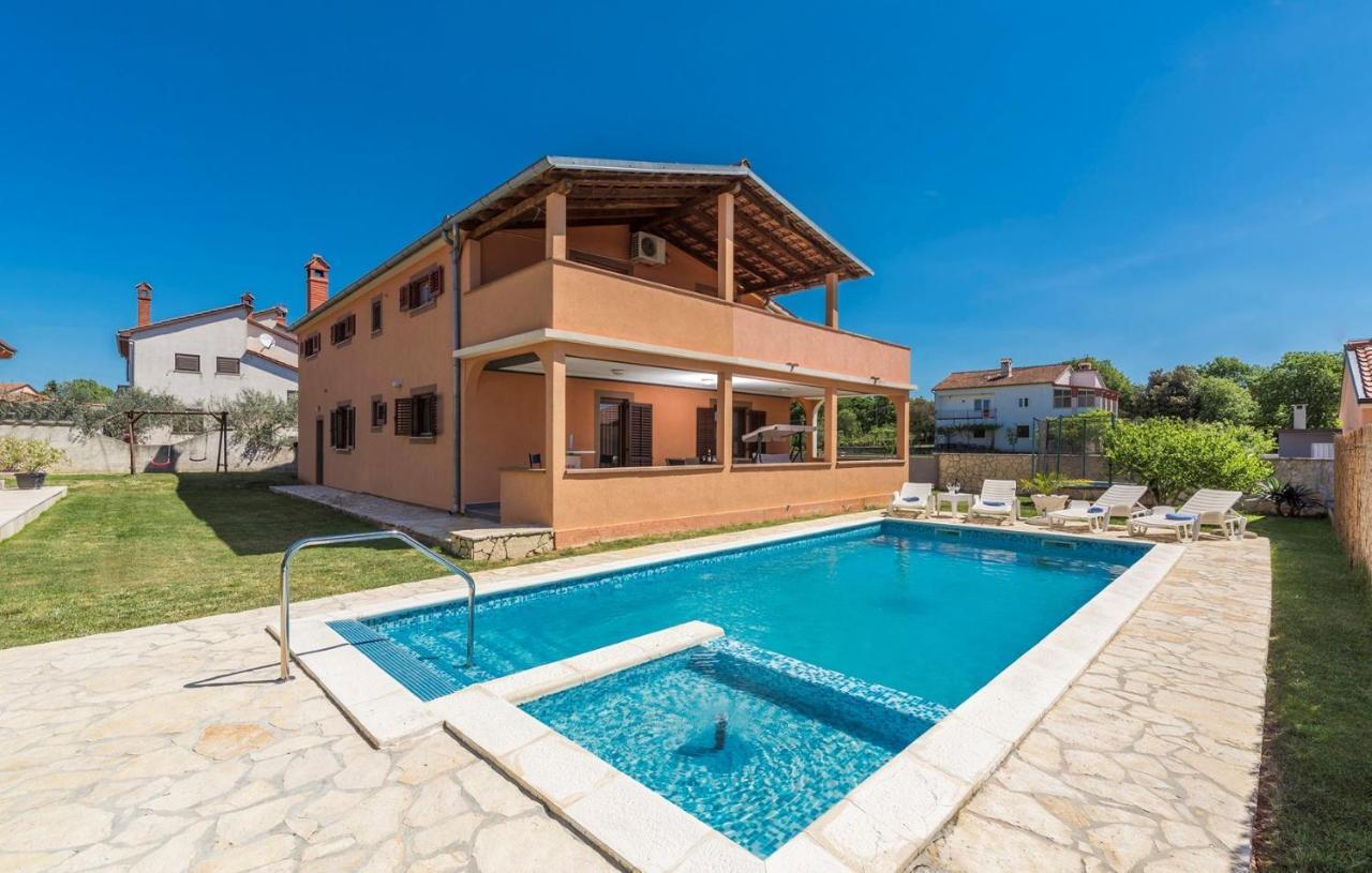 Emanuela With Private Pool Apartment Loborika Exterior foto