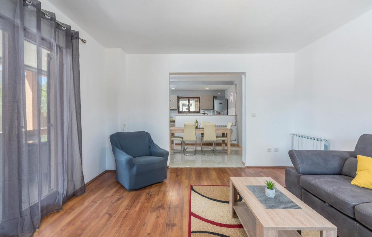 Emanuela With Private Pool Apartment Loborika Exterior foto