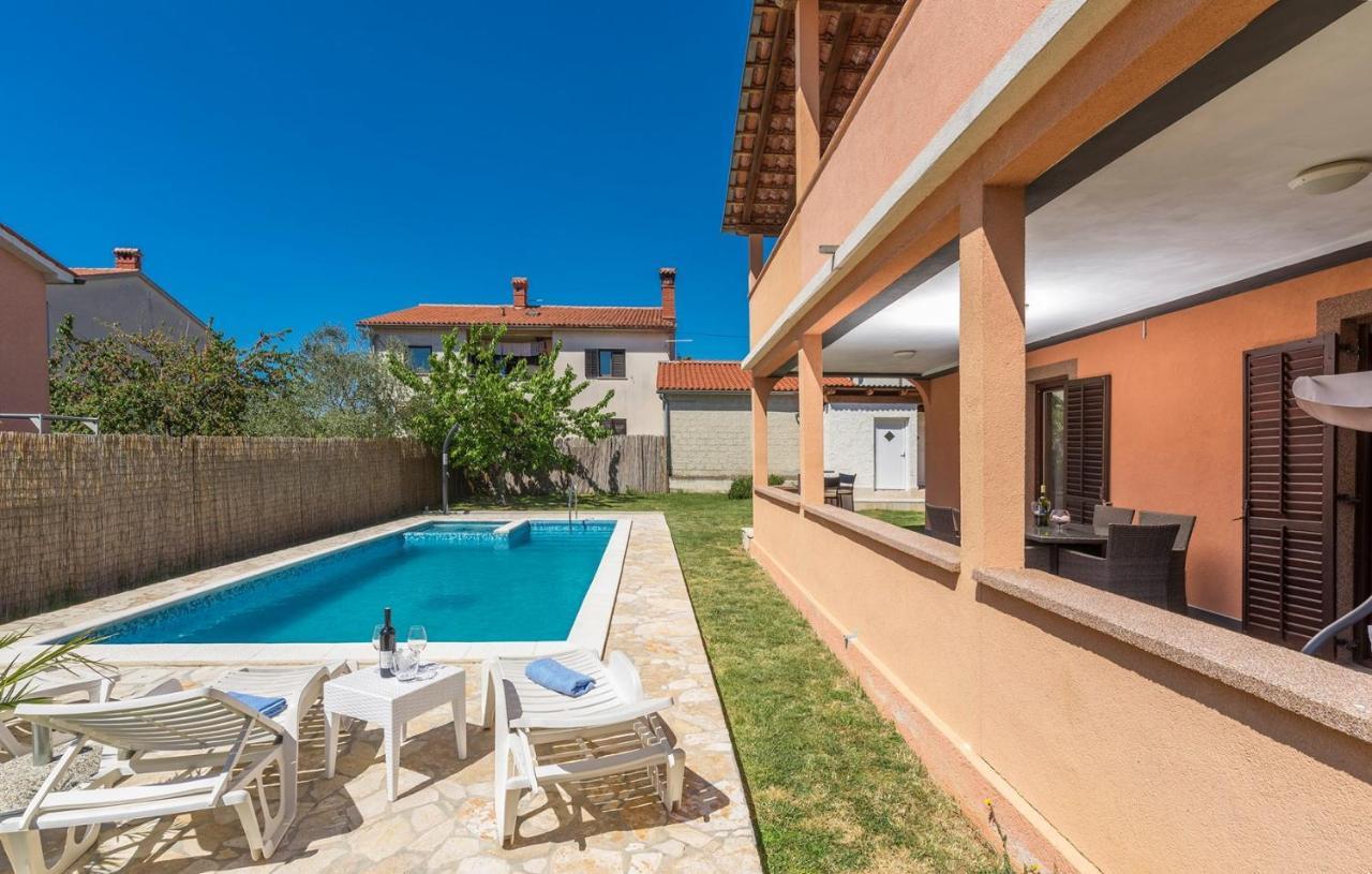 Emanuela With Private Pool Apartment Loborika Exterior foto