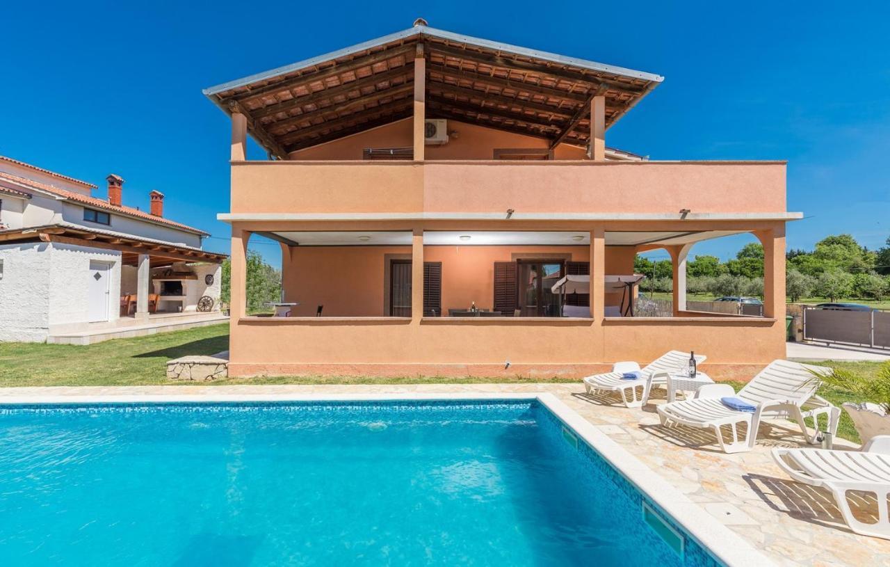 Emanuela With Private Pool Apartment Loborika Exterior foto